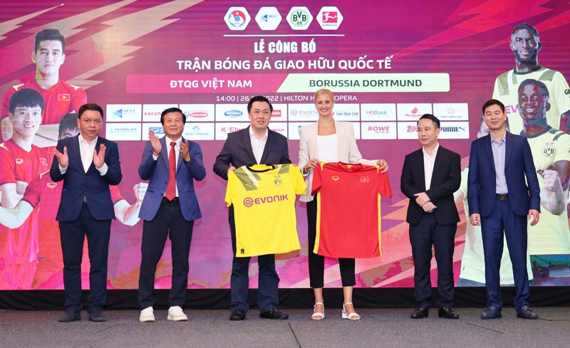 vietnam vs borussia dortmund match to be broadcast globally picture 1