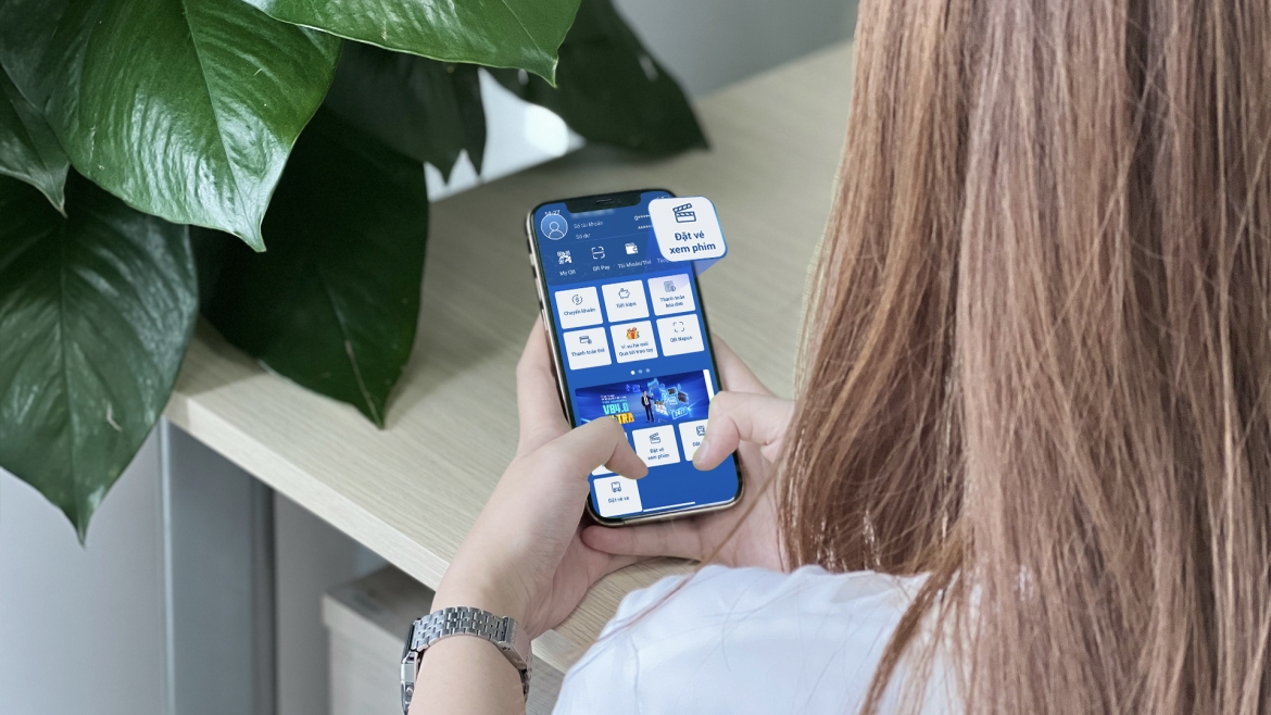 kham pha combo uu dai 50 ve may bay, tau, xe, ve xem phim tren vietbank digital hinh anh 3