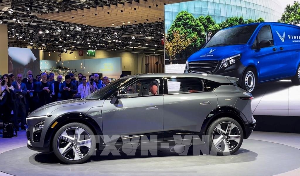 vinfast debuts four electric vehicle models at paris motor show 2022 picture 1