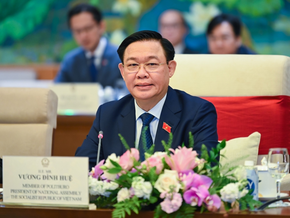 na leader receives un secretary general guterres in hanoi picture 2