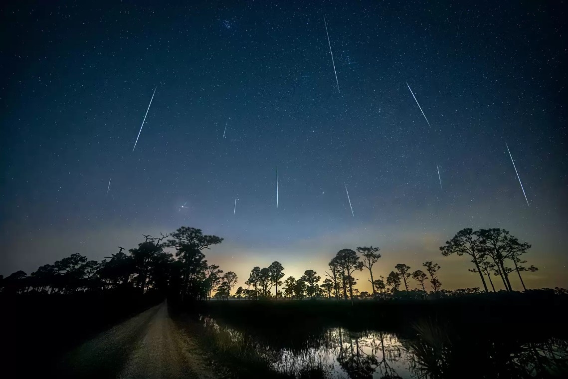 vietnam set to witness meteor shower tonight picture 1