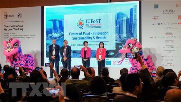 vietnam attends 21st world congress of iufost in singapore picture 1