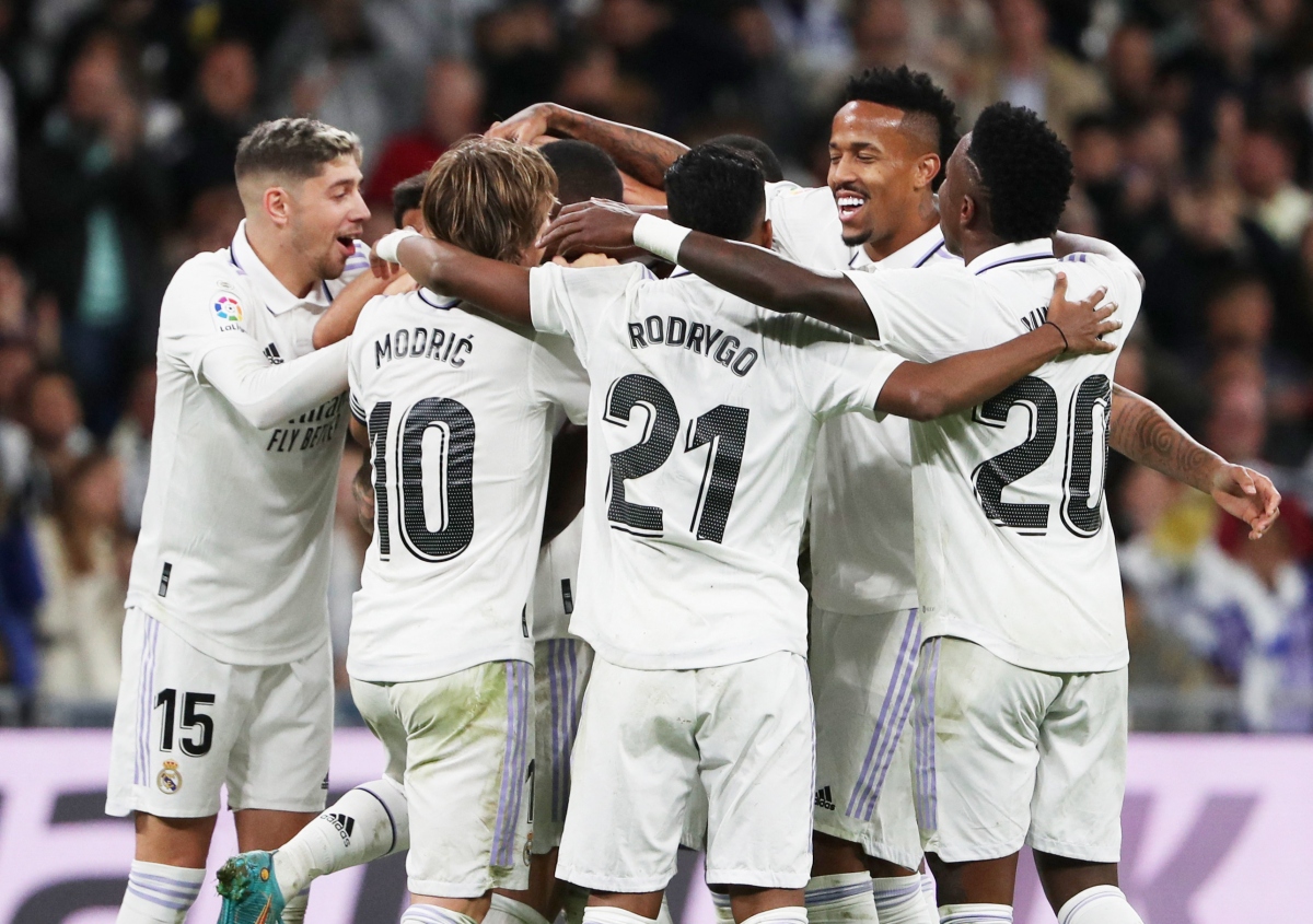 Kroos tỏa sáng, Real Madrid thắng 2-1 Cadiz