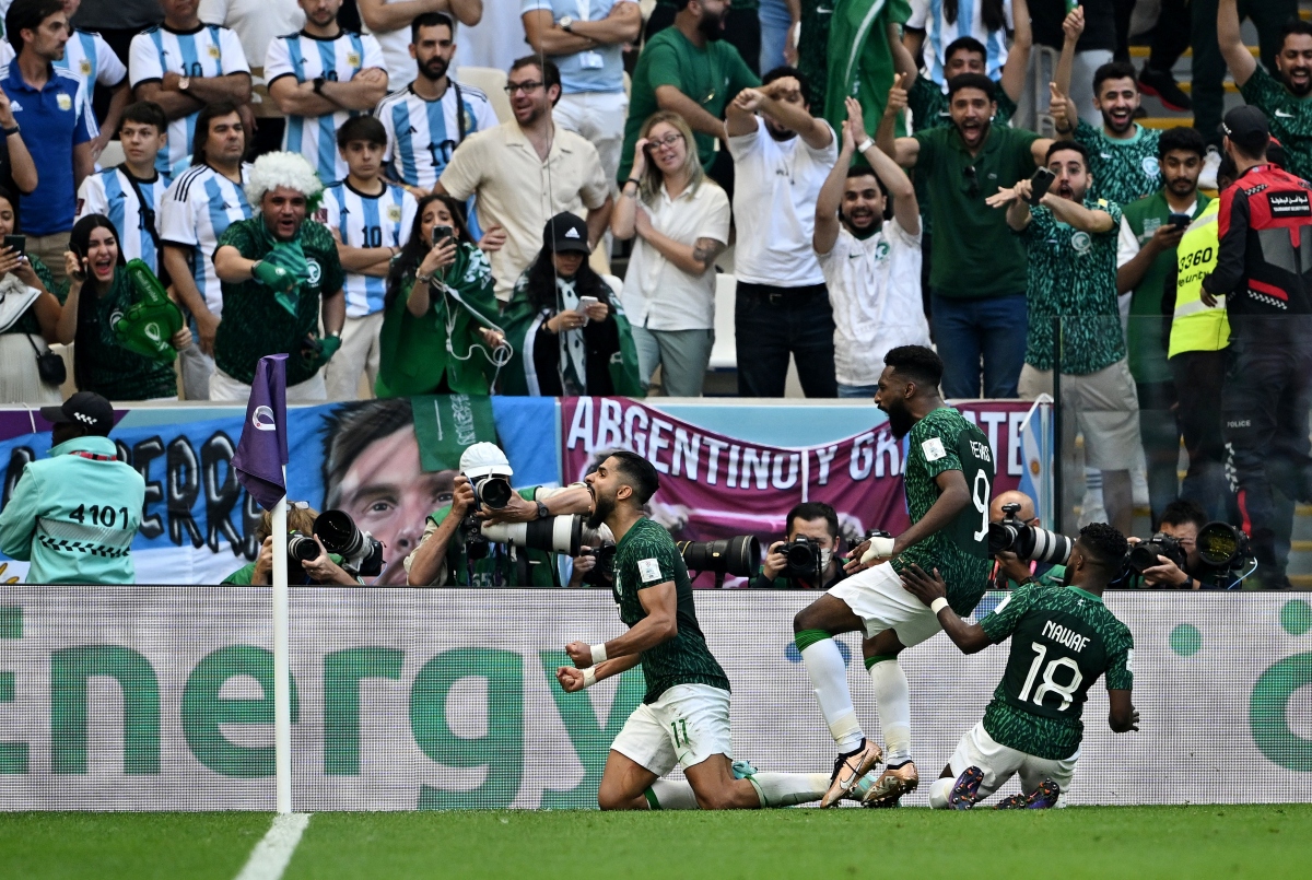 Dia chan world cup 2022 saudi arabia nguoc dong da bai argentina bi var am hinh anh 12