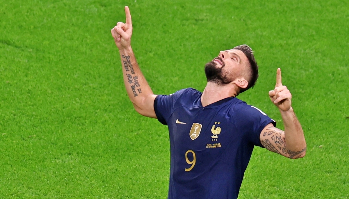 Pháp 4-1 Australia: Olivier Giroud sánh ngang Thierry Henry