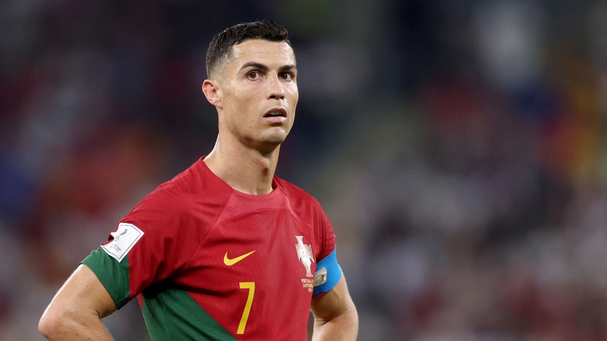 Ronaldo từ chối khéo câu hỏi của phóng viên về MU