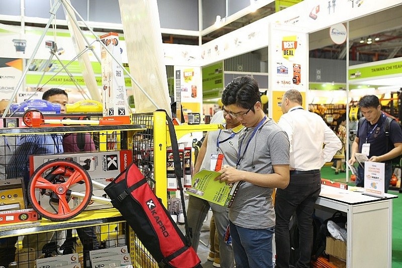 over 520 foreign firms attend 20th vietnam expo picture 1