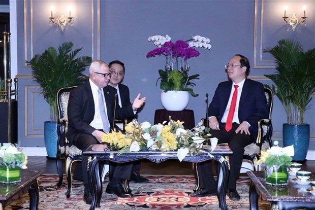 hcm city s leader welcomes secretary of cuban parliament, state council picture 1