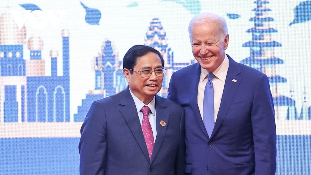 government leader meets us president, canadian pm in phnom penh picture 1