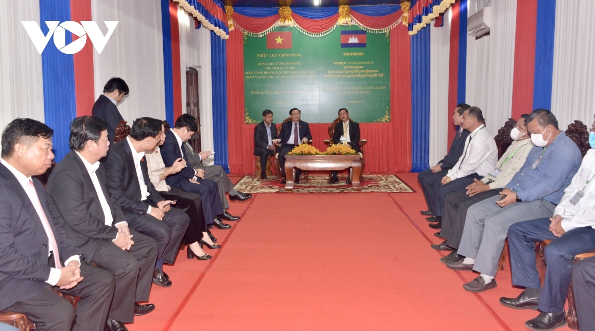 na leader visits kampong thom, meets vietnamese businesses picture 1