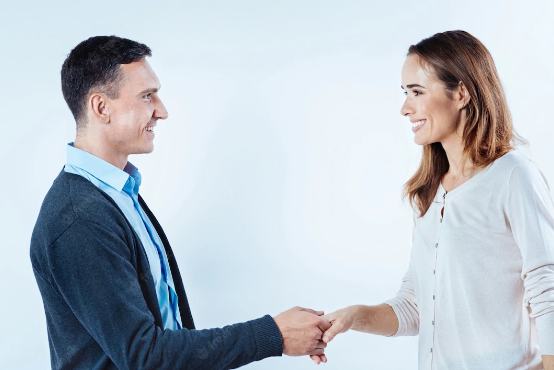 Cách hiệu quả nhất để tạo ấn tượng tốt ngay từ lần gặp đầu tiên