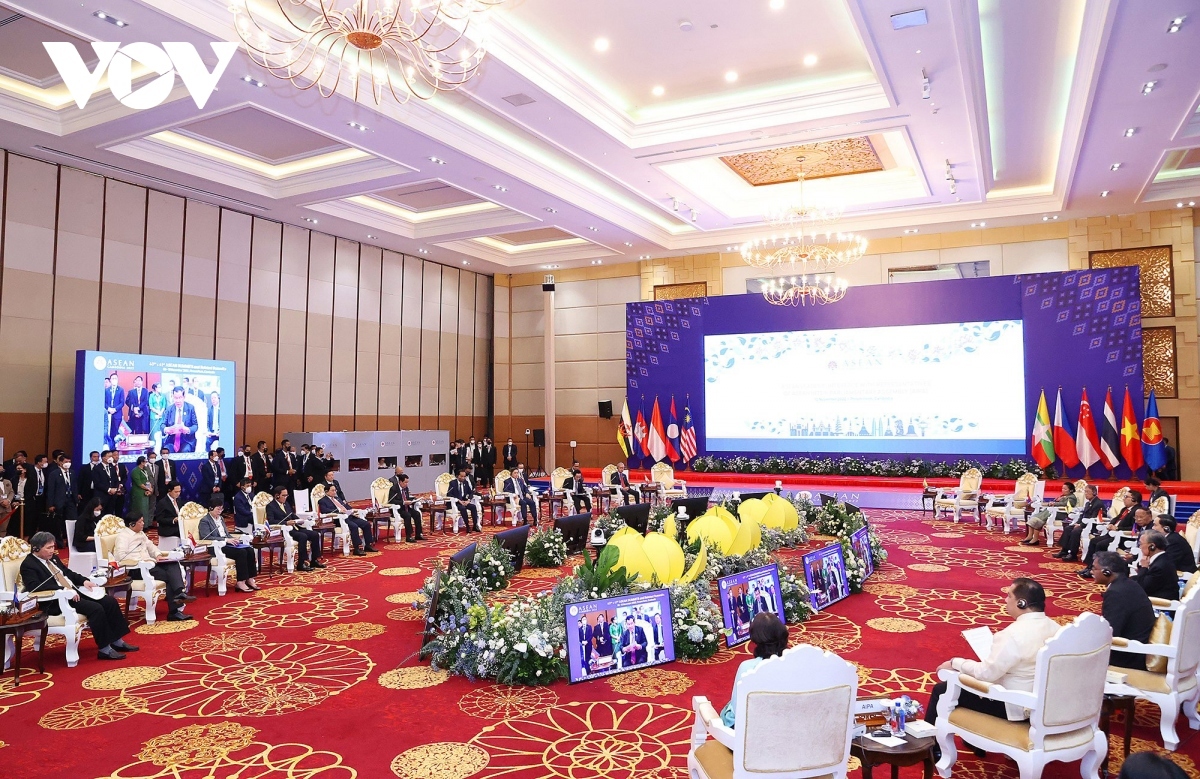 pm pham minh chinh joins first activities of asean summits picture 2