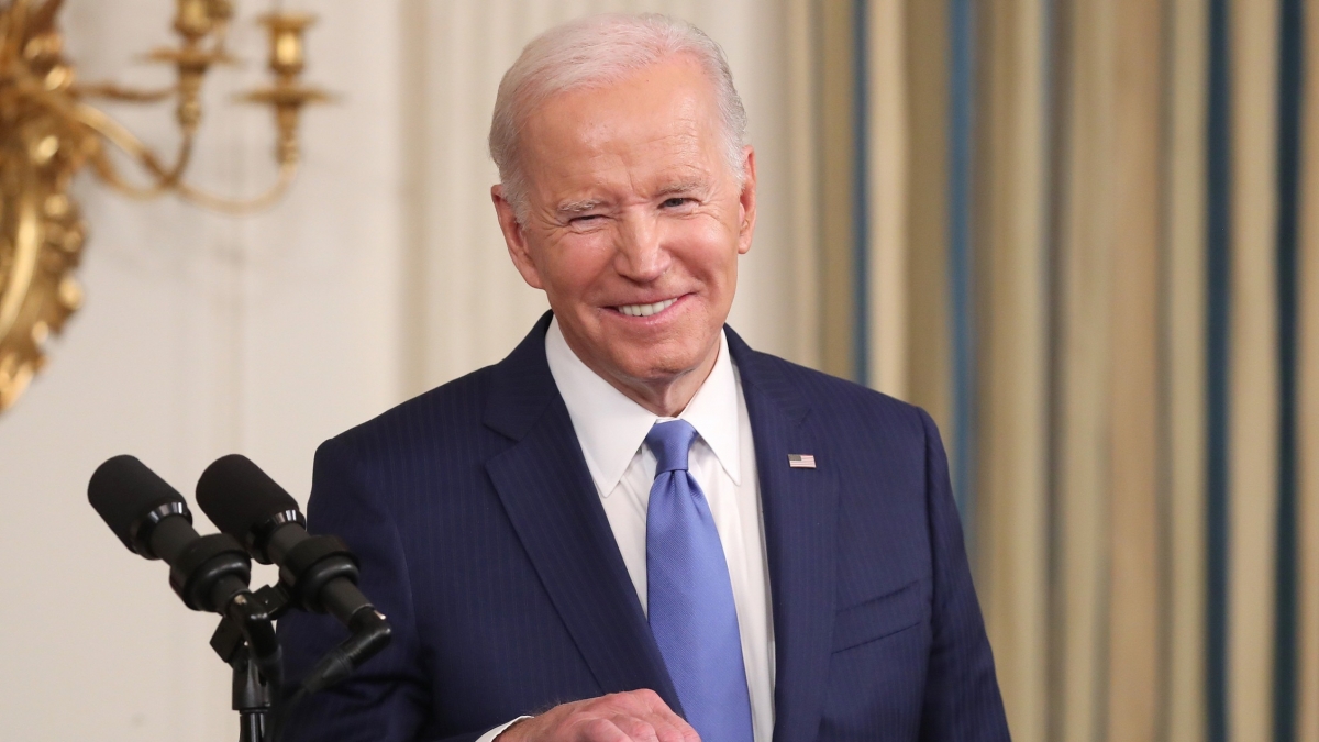 Ông Biden nói có ý định tranh cử năm 2024, nhưng đó là “quyết định của gia đình”