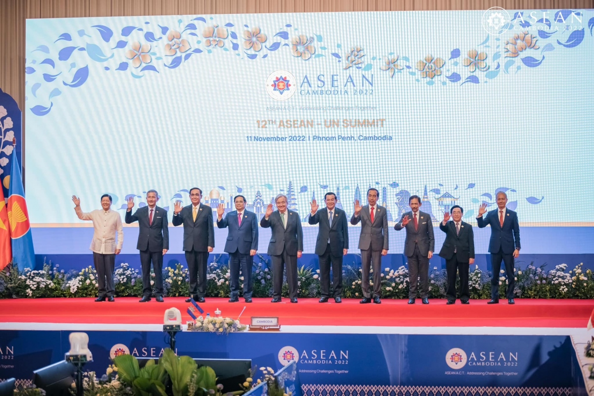 van de myanmar nong tai hoi nghi cap cao asean 40 va 41 hinh anh 1