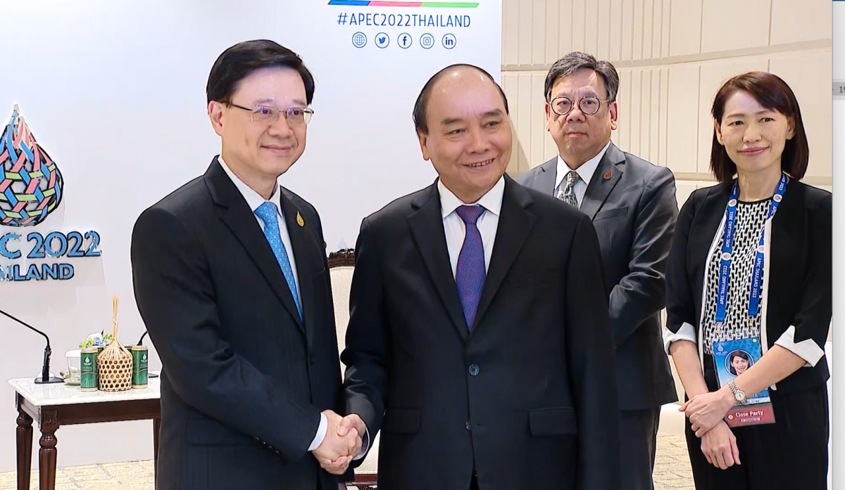 Chủ tịch nước tiếp xúc song phương bên lề Tuần lễ Cấp cao APEC 2022