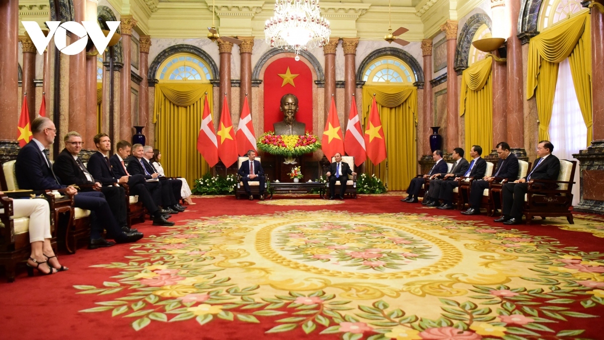 danish crown prince warmly welcomed upon arrival in vietnam picture 15