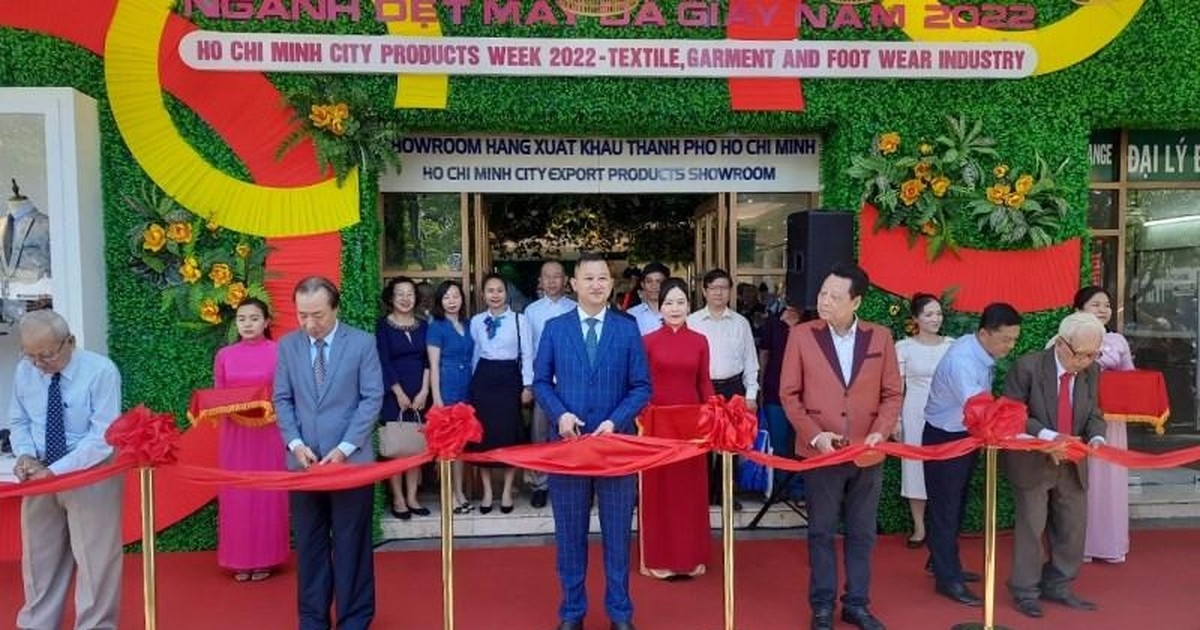 exhibition week of textile and footwear products opens in hcm city picture 1