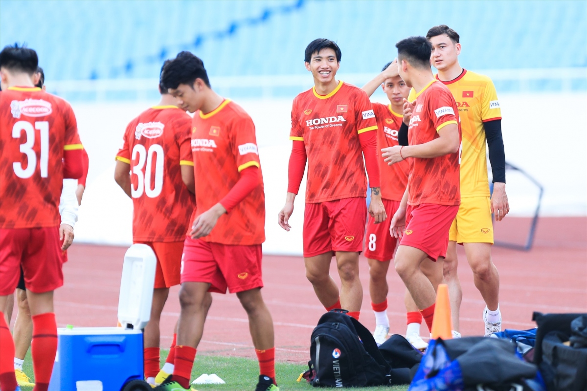 national footballers train ahead of borussia dortmund fc friendly picture 8