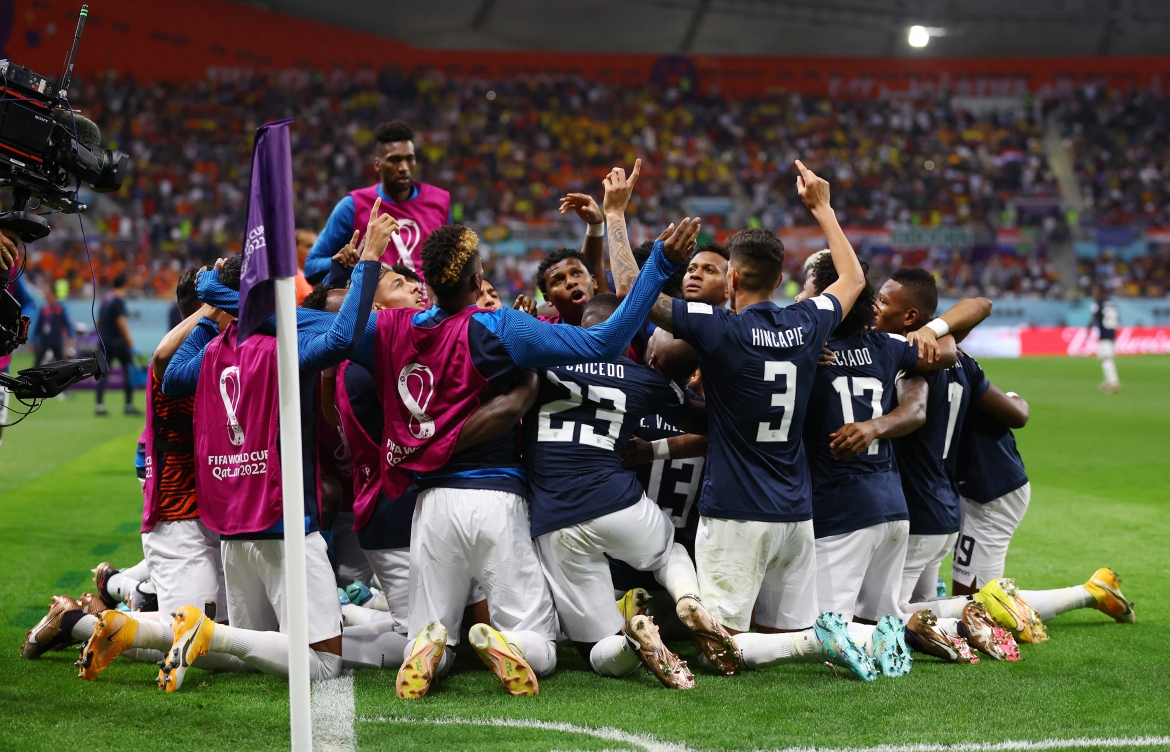 ecuador va ha lan khien chu nha qatar bi loai tu vong bang world cup 2022 hinh anh 9