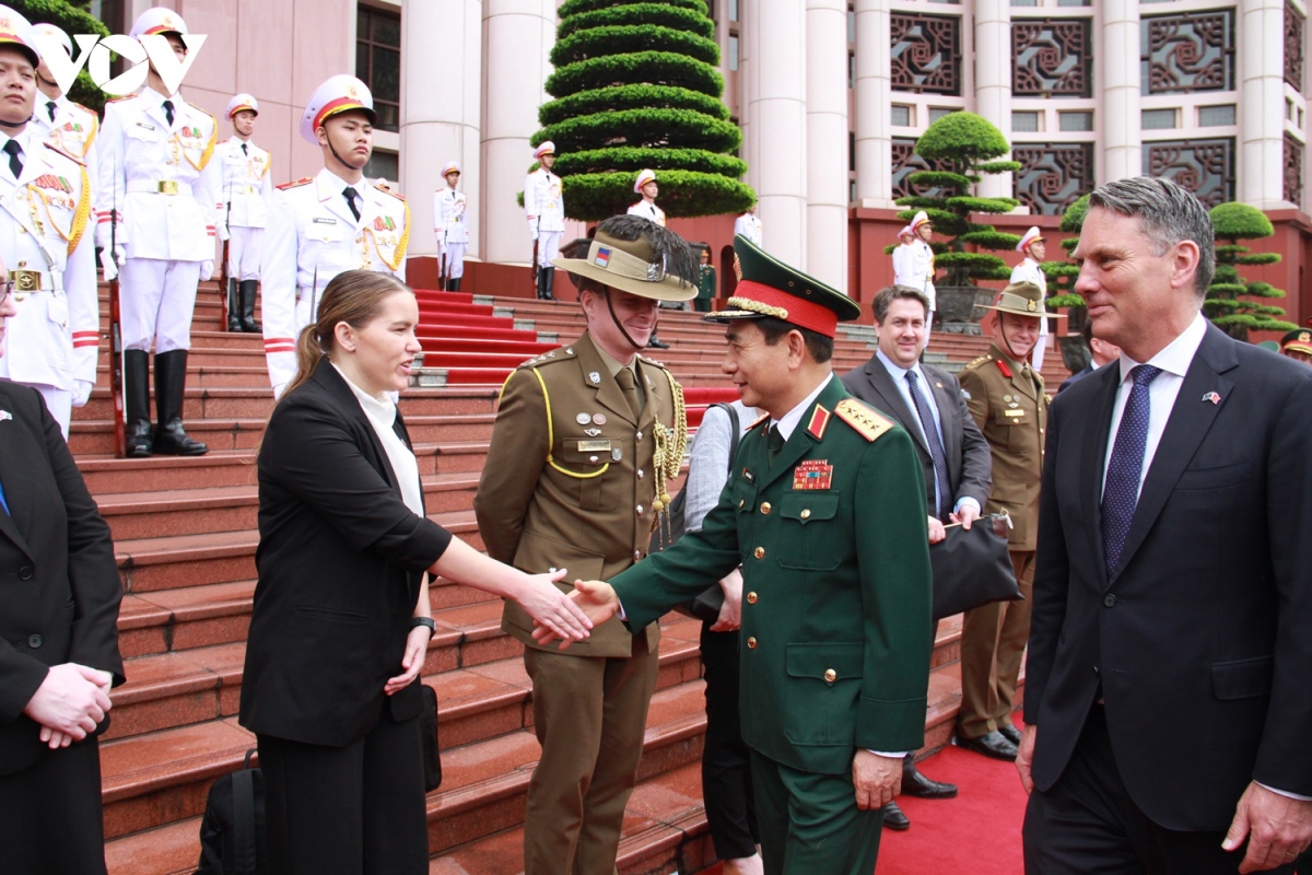 bo truong quoc phong phan van giang don va hoi dam voi nguoi dong cap australia hinh anh 7