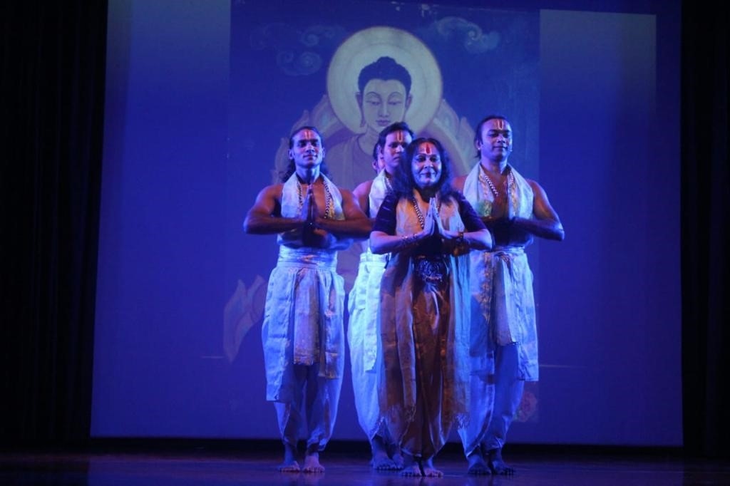 indian classical dance introduced to vietnamese people picture 1
