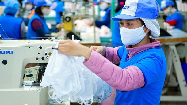 vietnam records sharp decline in medical mask exports picture 1