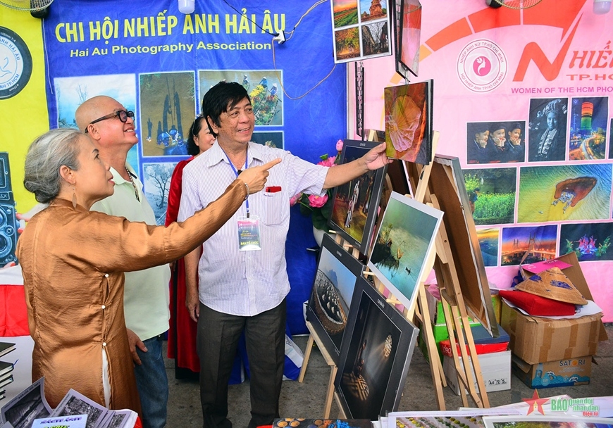 international photography festival opens in hcm city picture 1