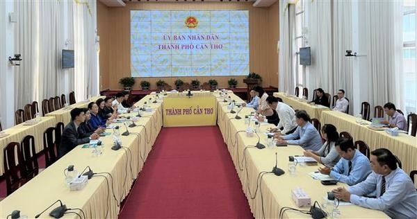 laos proposes trade-culture-tourism centre project in can tho picture 1