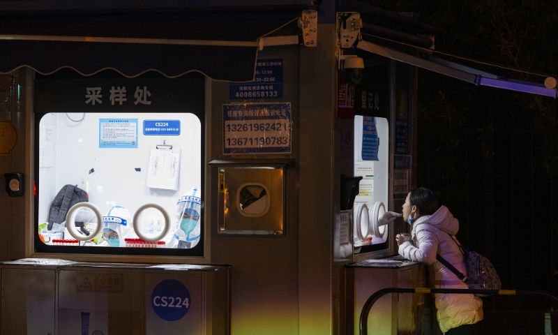 Trung Quốc ghi nhận số ca mắc Covid-19 vượt thời điểm phong tỏa Thượng Hải