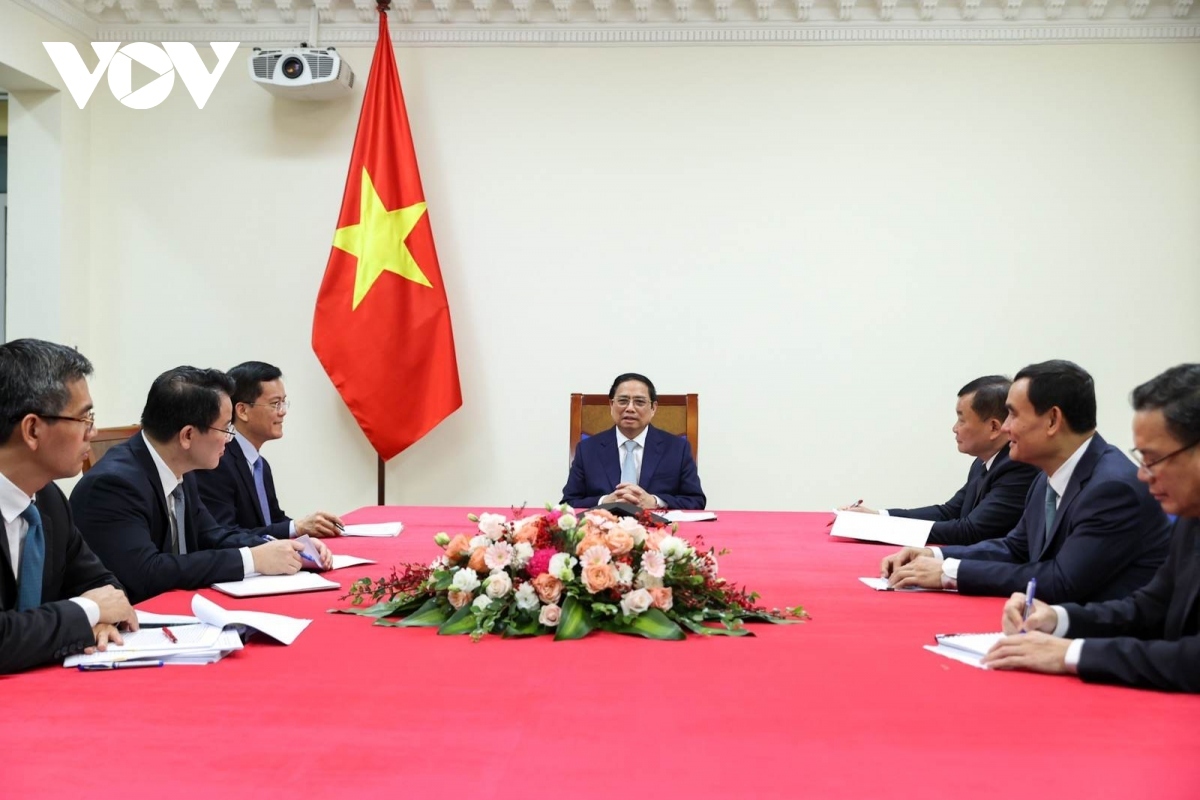 economic cooperation a solid pillar of vietnam france strategic partnership picture 2