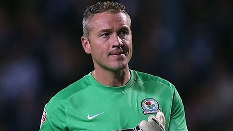 former england keeper paul robinson to play friendly in vietnam picture 1