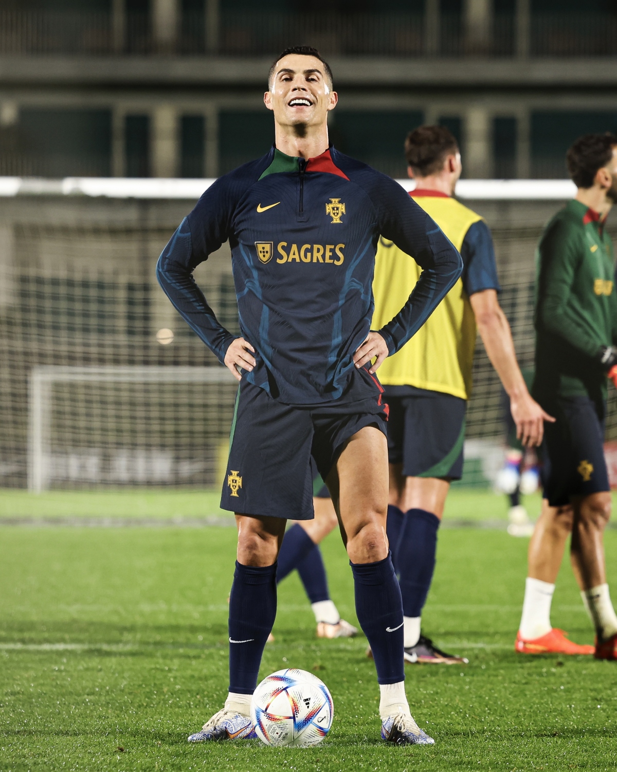 Ronaldo hào hứng tập luyện ở ĐT Bồ Đào Nha, khẳng định tham vọng ...