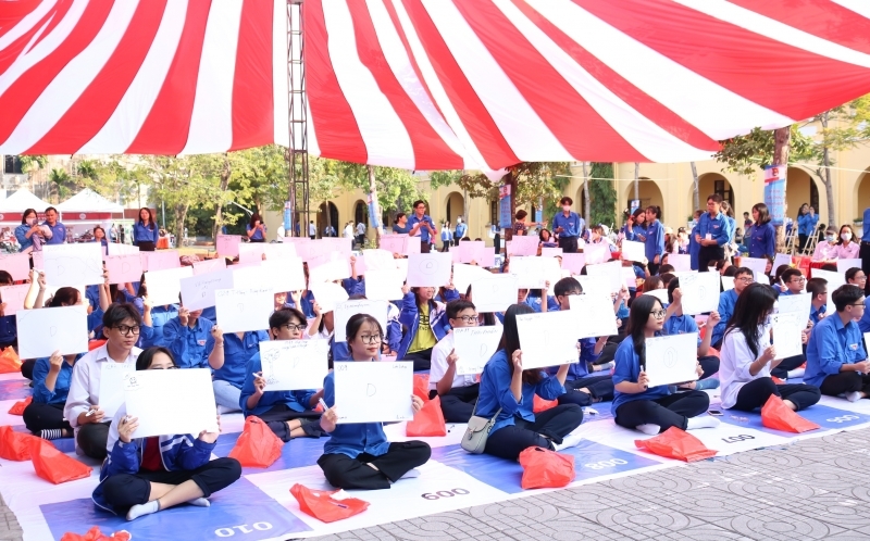 Ngày hội “Thanh niên Hải Phòng với văn hóa giao thông”