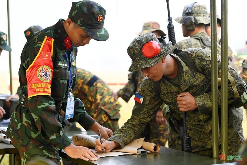 southeast asian shooters on first competition day of asean armies rifle meet picture 1