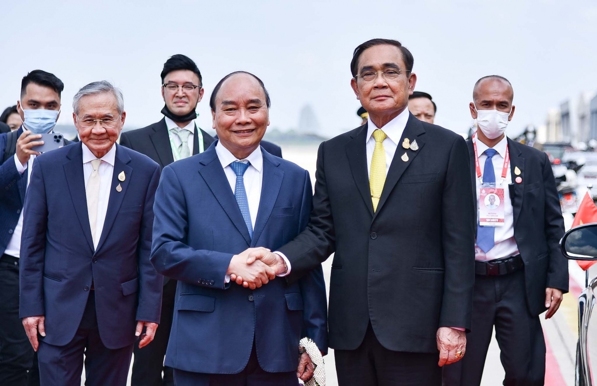 vietnamese state president welcomed in bangkok for thailand visit, apec summit picture 1