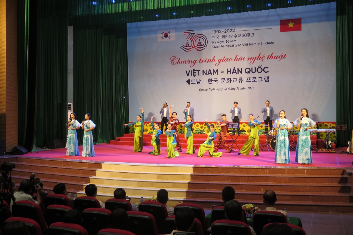 Đặc sắc giao lưu văn hoá Việt Nam - Hàn Quốc tại Quảng Ngãi