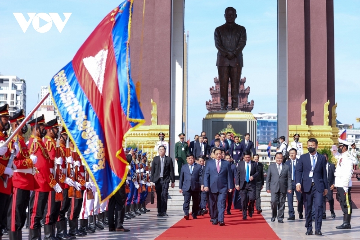 a close look at vietnamese pm s cambodia visit in photos picture 4