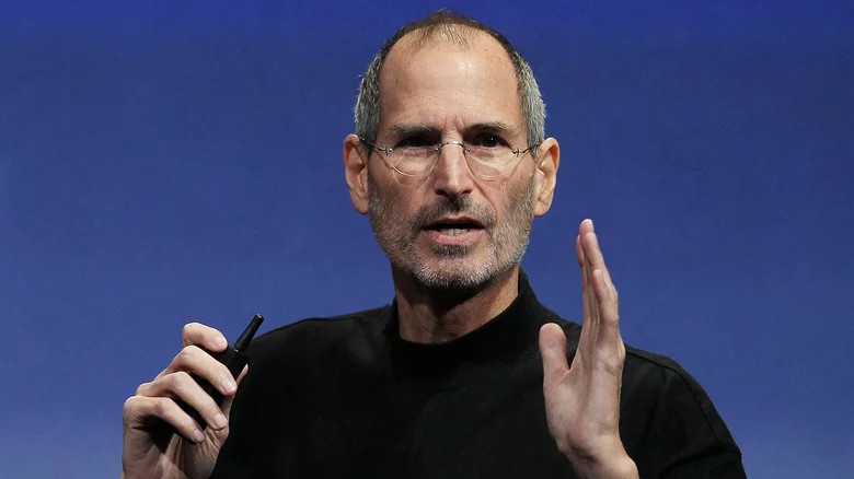 Đôi xăng đan cũ của Steve Jobs vừa được bán với giá khủng