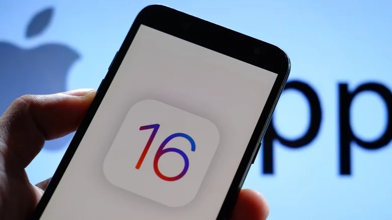 Màn hình khóa trên iOS 16 sẽ mang đến cho bạn trải nghiệm tuyệt vời với tính năng tùy chỉnh độc đáo. Tận dụng khả năng thiết kế màn hình khóa để thể hiện phong cách và cá tính riêng của bạn, từ hình nền, thông báo đến các phím chức năng. Xem hình ảnh liên quan ngay để cảm nhận sự khác biệt.