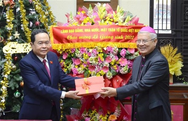 na vice chairman extends christmas greetings to catholics in da nang picture 1