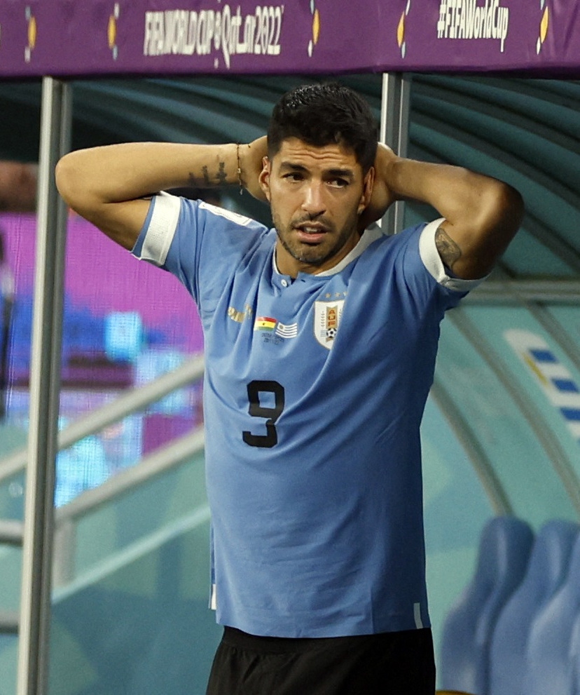 suarez khoc nuc no, cavani quay trong tai khi uruguay bi loai khoi world cup 2022 hinh anh 8