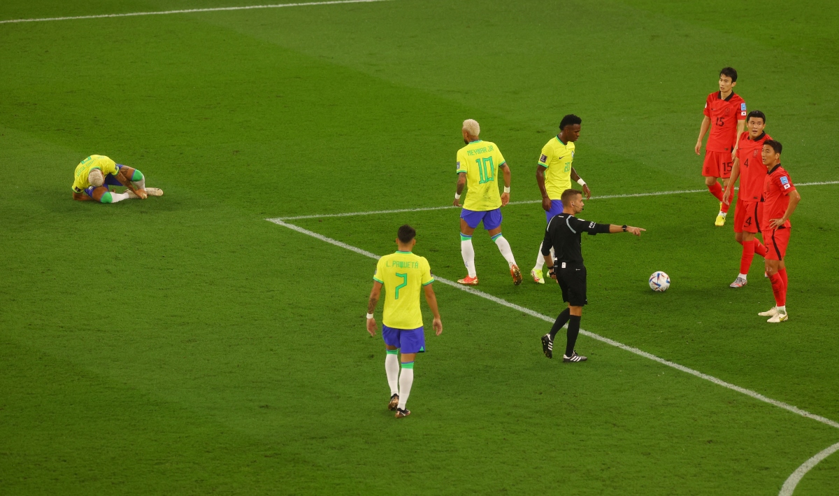 TRỰC TIẾP Brazil 2 - 0 Hàn Quốc: Neymar nhân đôi cách biệt trên chấm phạt đền - Ảnh 1.
