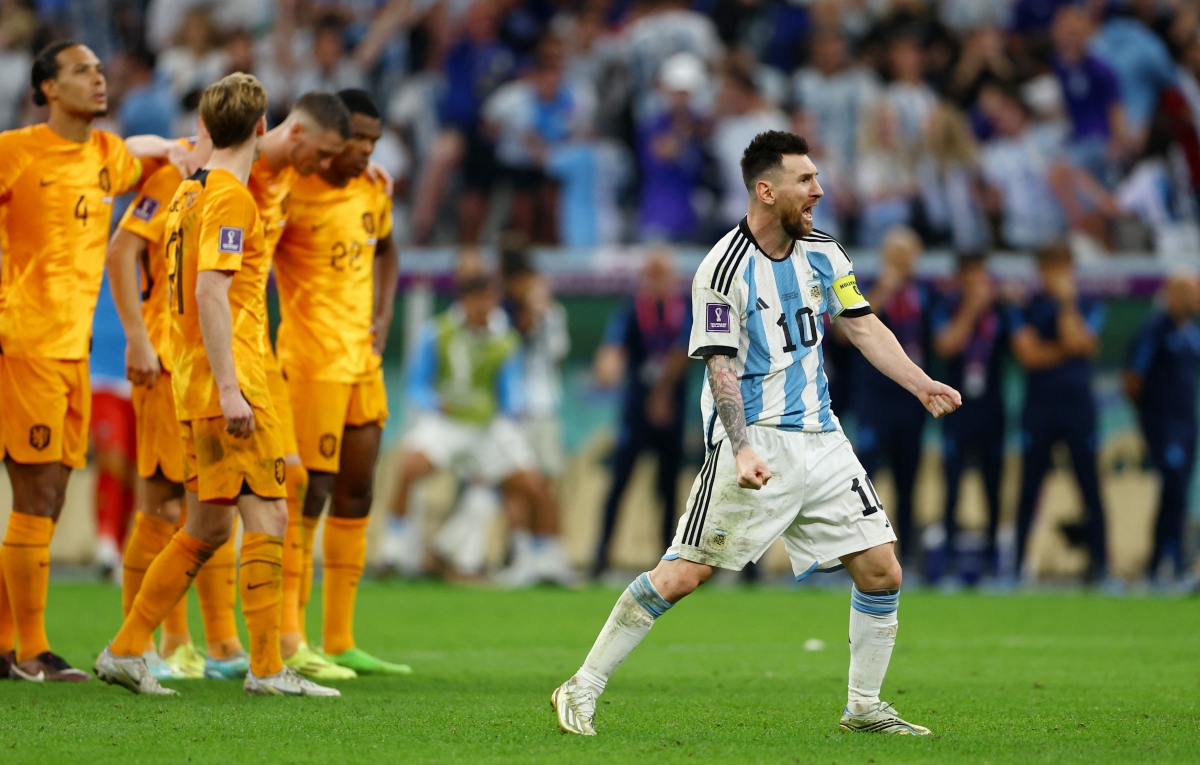 messi va dan cau thu argentina che gieu doi thu sau chien thang hinh anh 3