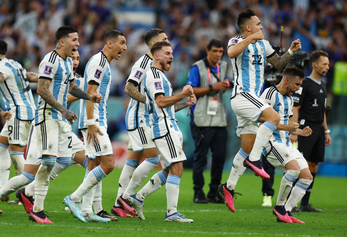 Messi và dàn cầu thủ Argentina chế giễu đối thủ sau chiến thắng