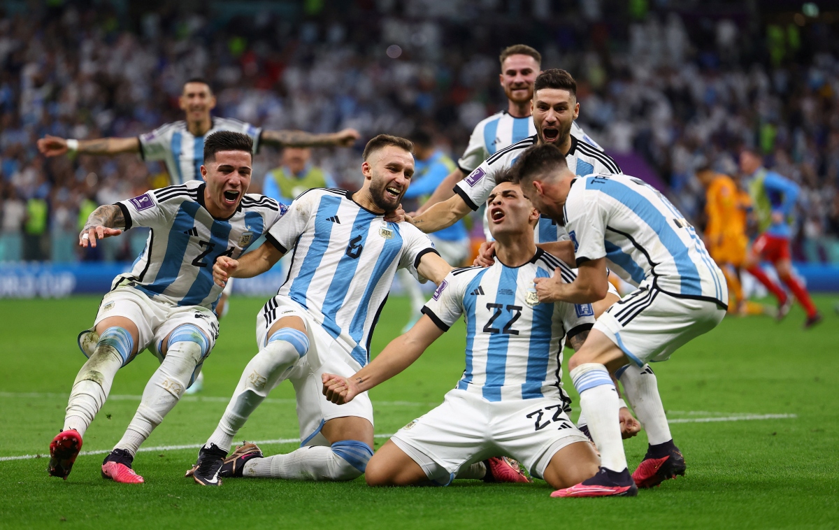 Messi và dàn cầu thủ Argentina chế giễu đối thủ sau chiến thắng