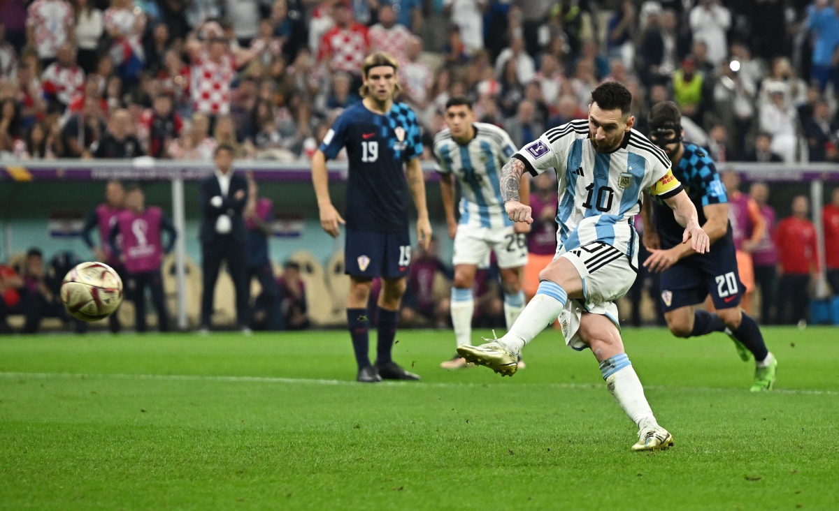 messi va alvarez huy diet croatia, argentina vao chung ket world cup 2022 hinh anh 2