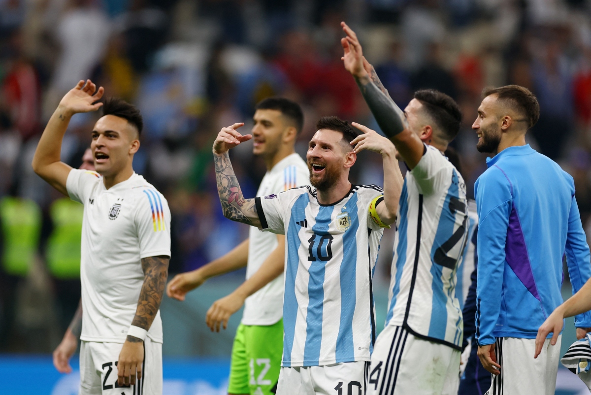 Messi cười mãn nguyện sau khi đưa Argentina vào chung kết World ...