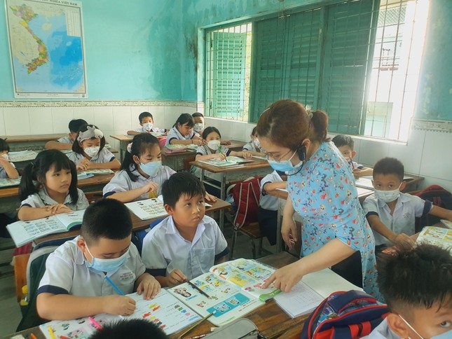 TP.HCM cấm giáo viên tiểu học giao bài tập về nhà và soạn văn mẫu