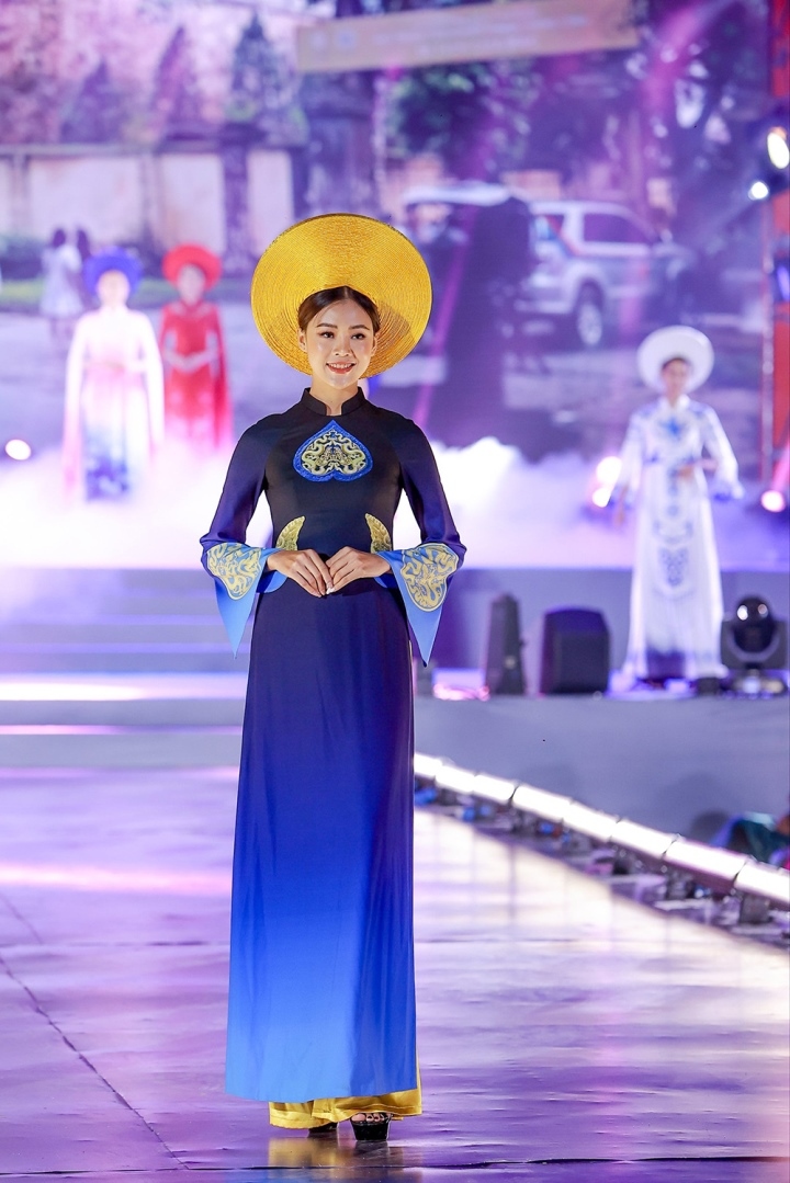 vietnamese ao dai honoured at hanoi festival picture 4