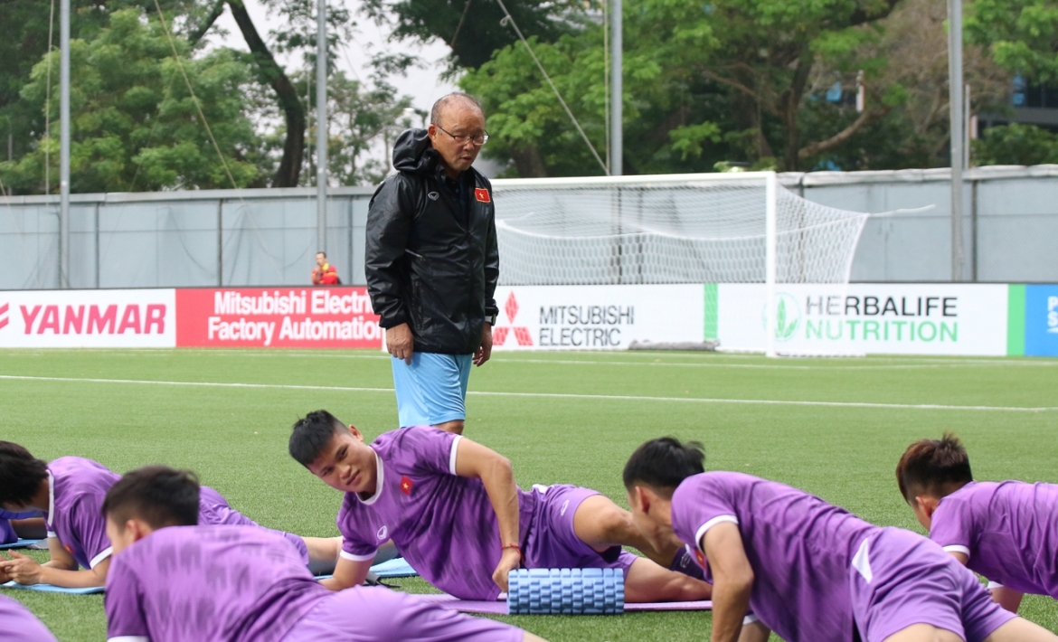 van hau tuoi nhu hoa trong buoi ren quan tren dat singapore hinh anh 2